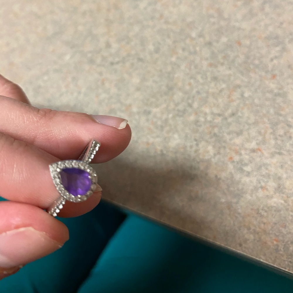 Kay's Promise Ring - Picture 2 of 2